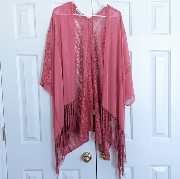 Maurices Tops - EUC Maurice's Kimono Shrug Lace One Plus Size